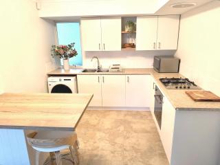 WaVes - couples retreat on Burns Beach - 3