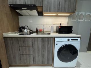Urban Grey Studio at HighPark Suites - 6