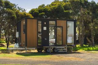 320 Farm Stay by Tiny Away -  - 0