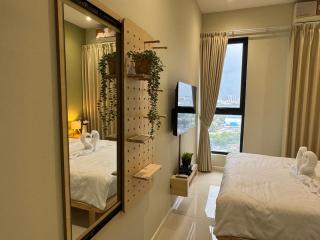 Forest Green Studio at HighPark Suites - 6