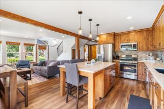 Boat on Lake Pend Oreille Ski at Schweitzer - 7