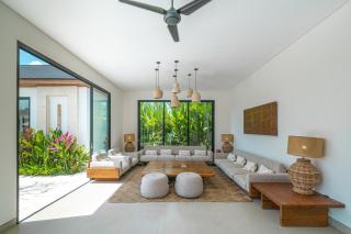 Villa Anarya - 6BR Ubud Pool Villa, Spa, Panoramic Views! - 5