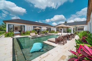 Villa Anarya - 6BR Ubud Pool Villa, Spa, Panoramic Views! - 3