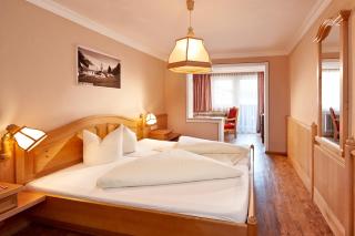 Hotel Bergland Superior - Sankt Leonhard im Pitztal - 9