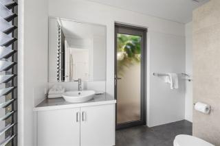 Bunker Bayhouse - Your Ideal Escape by the Beach - 5