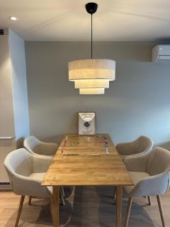 Modern Apartment With A View! FREE Parking - 3