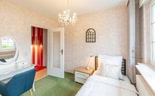 Family-Friedndly Home with Large Garden &BBQ Grill - 9
