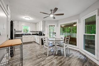 1356 Velvet Creek Glen Marietta - 3
