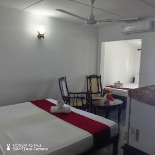 Thiranagama Beach Hotel - 9