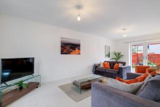 6 Bedroom 3 Bathroom House in Bicester Village - 8