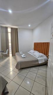 B&B Napoli Centrale Room&Jacuzzi - 2