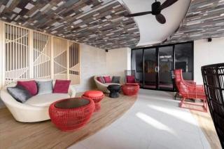 Cosy 1BD Condo 200m from the beach - 3