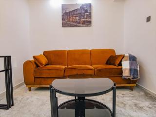 Modern 1 BR City views Kilimani 12th floor Luxury - 5