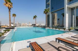 Modern Fully Furnished Apartment in Regina Tower JVC - Easy Access to JBR, Circle Mall & Dubai Hills Mall - 0