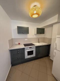 MAX1 T2 avec terrasse Nouvelle rénovation octobre 2025 - 0