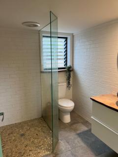 Stokes Bay Surf Shack - 6