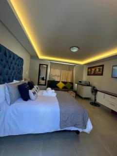 Immaculate,Alttrative &Modern 6 minutes away from the beach - 4