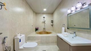 Luxurious Al Danah 5BR Family Friendly Getaway - 5