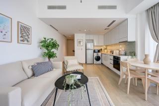 Sunny Bliss at Yas Island - Private Beach Access - 4