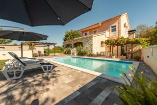 Holiday House Laetitia with pool - 1