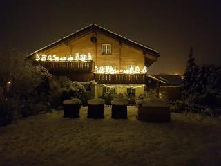Gemütliche Ferienwohnung Bergzyt -, Tradition trifft Gemütlichkeit - im Ski und Wandergebiet - 1