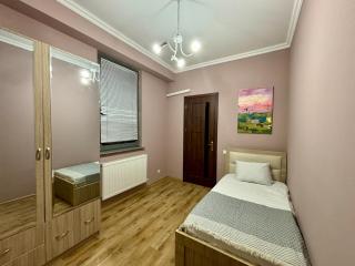 Luxury 2 Bedroom Apartment with Parking & Mtatsminda View Alexidze 13 - 3