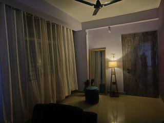 The Golden Tree Homestay in Hatigaon - 1