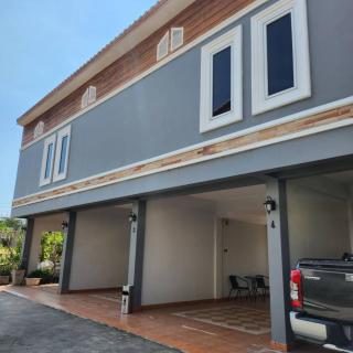 Loft House Resort Pattaya - 9