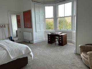 Charming 2 bedroom flat near central Edinburgh - 8