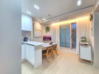 Chic Stay 홍대 합정 명동 # 최대7인 # 신축 엘리베이터 # 무료짐보관 # 무료주차 - Seoul - 6