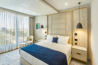 East Plaza Hotel - 5