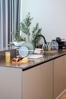 Chic 1B by Dubai Canal Marasi Drive with Pool, Gym - 4