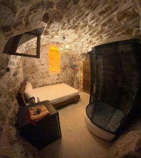 Raisin Boutuqie Home - 2