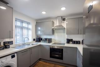 Canary House By RentMyHouse - 2