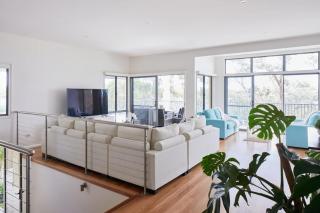 The Tides Beach House - 9