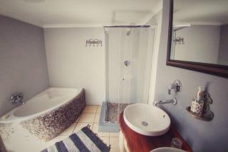 Bezalel Estate Country House - 3