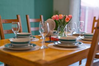 Contractor Stay, Discounts, Free Parking, Local Shops - 9