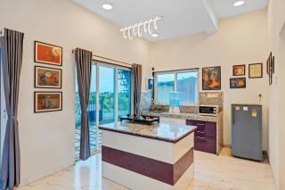 Quarts by Pine Stays, Lonavala - 5