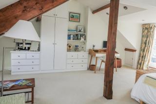 Fastnet at Nonsuch House - 5