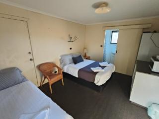 Flowerdale Hotel - 7