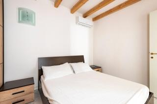 Large apartment with 2 bedrooms in the historic center - 3