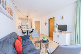 Ferienwohnpark Immenstaad am Bodensee Zwei-Zimmer-Apartment 49 33 - 6