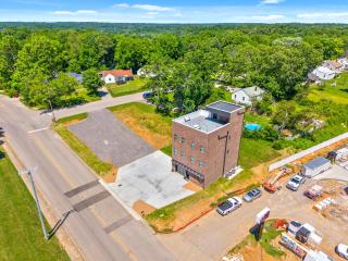 The Spot 281 Liberty Pkwy - 1