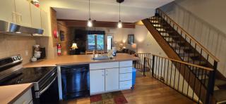 Wooded Wonder-2 Bedroom Ski-in and out with Hot Tub - 6