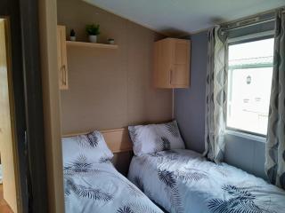 Static caravan - sleeps 8 - 6