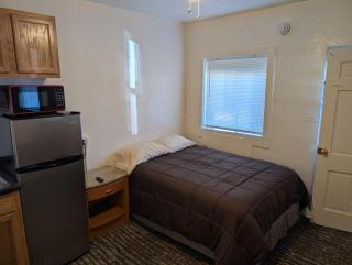 Terry Point Motel - 2