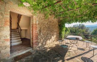 3 Bedroom Awesome Apartment In Casole D'elsa - 4