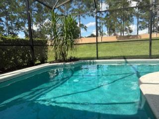 Luxury Villa - 75 inch smart TV, Upgrades throughout! 20 minutes to Disney - 7