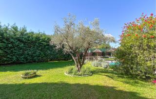 Awesome Home In Aramon With Outdoor Swimming Pool - 3