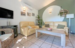 Awesome Home In Aramon With Outdoor Swimming Pool - 7